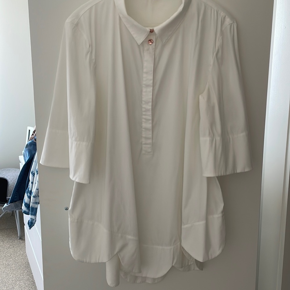 Kit & Ace white blouse size L